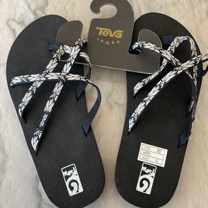 NWT Teva girls sandals